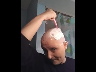 Bald girl Razor headshave