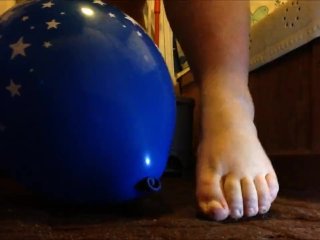 balloon stompin