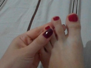 Massage on my goddess feet. Do you want to do it on me?