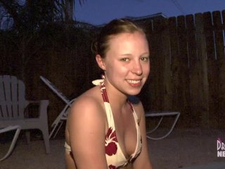 Innocent Coed Shows Us Everything After The Club Lets Out