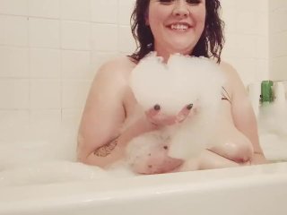 Sexy. Bbw. Ellie Plays with her Pussy In The bath