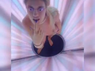 Entrancing vid - naughty at the tanning salon