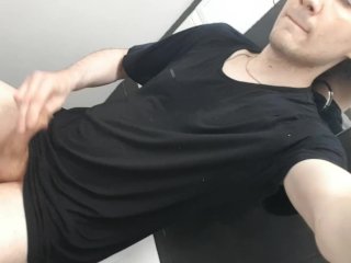 Wanking and cuming in noisy public toilet again