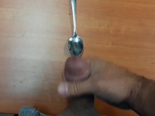 Cum on spoon