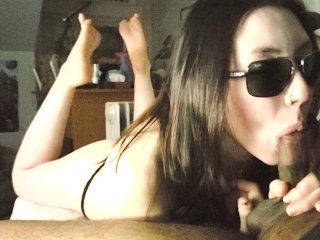 Teen Girlfriend Keeps Him from Playing Video Games: Sexy Toe Wiggling BJ/HJ