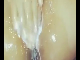 Ebony squirting and creaming at the same time
