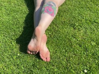 Georgeous Goddess Feet, Chilling in the Sun POV :) 