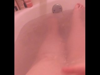 BBW BATHTIME, WASHING FEET CALVES AND THIGHS WITH MUSIC