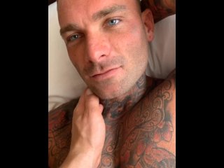 Tatted Billy Essex Muscle-Worshipped by Griffin