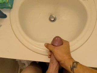 Quick cum in sink 