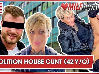 MILF Hunter lets MILF Vicky Hundt suck dick in a lost place! milfhunting24