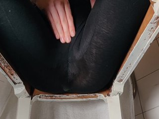 Wetting my tights from below