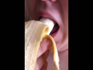Sexy tease deepthroat banana 