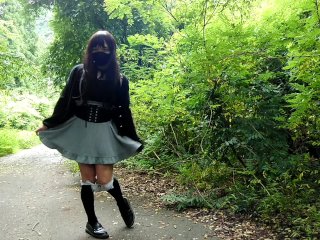 【Accident】Honoka suddenly encounters a hunter during an outdoor exposure.