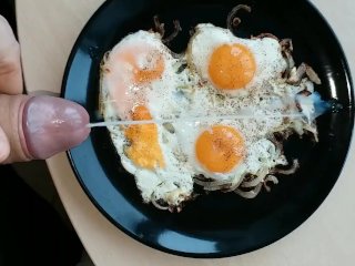 Kozzy makes breakfast and cumming on food, tasty cum