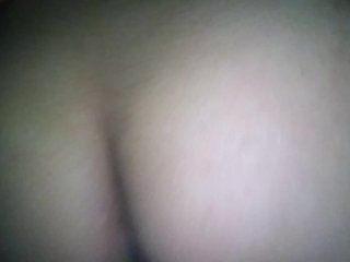 Moviendo rico el culo de mi esposa 
