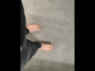 Walking no socks