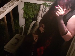 Chubby goth transgirl gets blowjob while smoking outside