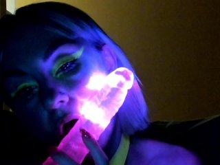 LED DILDO DEEPTHROAT! 💖💖💖 a lot of drooling in the video ! ⚠️