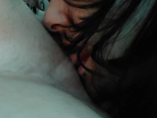 Cheating bf eats pierced pussy with tongue piercing. 