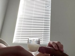One week load / Cumming in a glass (1週間禁欲、ショットグラスの中で射精)