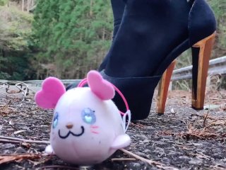 女装ヒールでぬいぐるみ踏み潰しクラッシュフェチ japanese crosdresser heels crush fetish