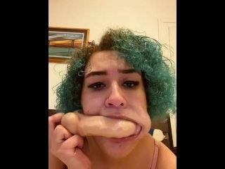 @Peachycreamx  Watch April Showers Suck her Dildo