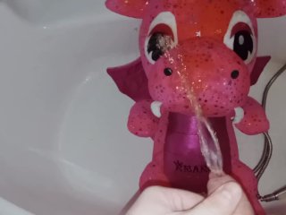 Big purple dragon Peeing#3