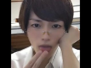 イケメンメガネ男子の指フェラチオ！よだれ垂らしてチュパコキ！044