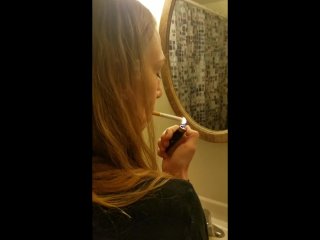 BATHROOM🚻 SMOKING🚬🚬🚬 WHILE GETTING FUCKED🔥 FROM BEHIND