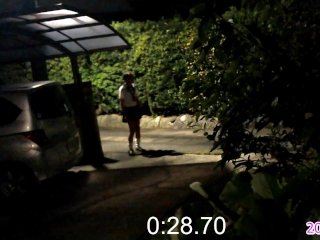 スクールガールコスプレで深夜に変態散歩