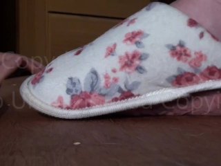 2022-09-02 FLAT SLIPPERS + BF COCK CRUSH WITH CUM SHOT