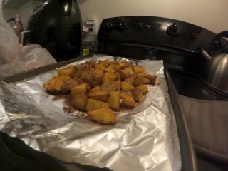 POV your trans girlfriend made you roasted potatoes in her underwear (Girlfriend Experience)