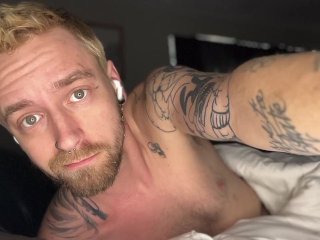 Hot Tattooed Guy Jerks Off Big White Cock