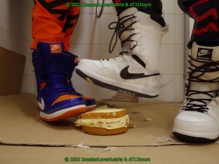 crushing cake with nike vapen snowboard boots and mxgear, jerking off (preview)