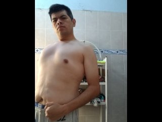 MACHO CON CUERPO REAL 💪😌
