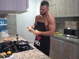 look at this chef, you won't believe what he does with his cum