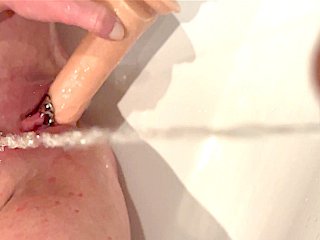 Busty Amateur masturbate and shaving pussy and guy Pee on her Clit