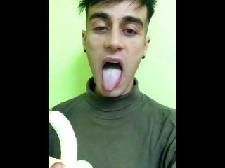 Eating food fetish - Chewing banana with crunchy sound