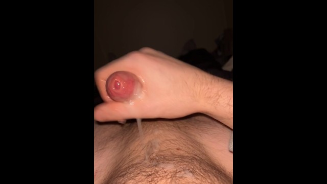 破坏一个巨大的坚果让我在宿醉时颤抖 Pornhub Gay