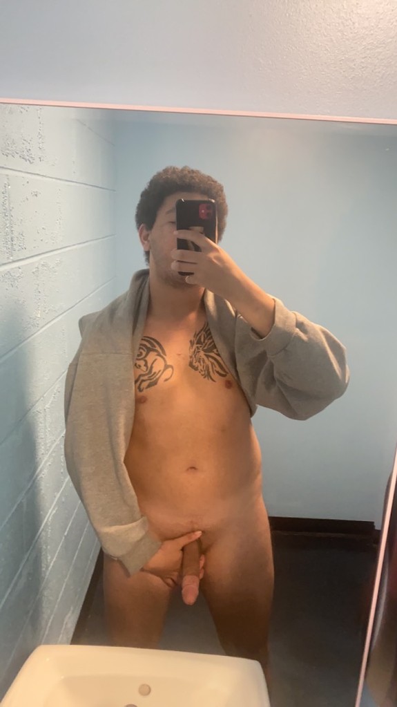 public dick pics 😈