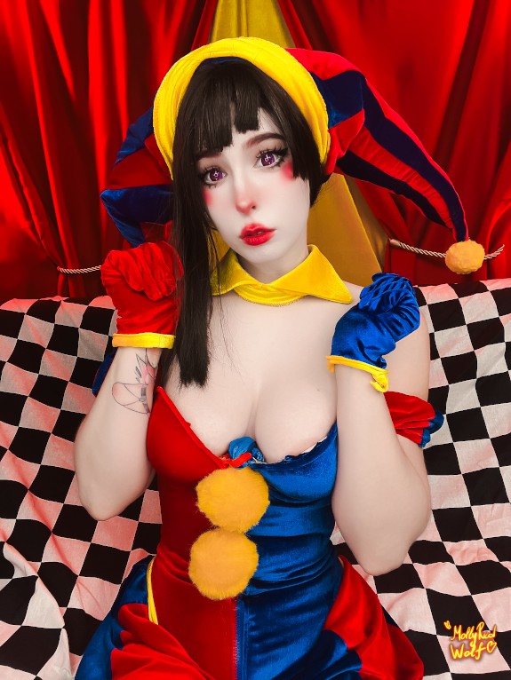 MollyRedWolf Cosplay