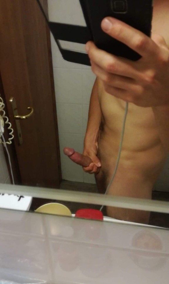 Sexy girl naked in bed