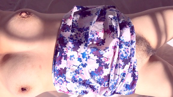 SEXY MATURE ASIAN STEPMOM GAPING HER PUSSY IN THE SUN SEE INSIDE photo