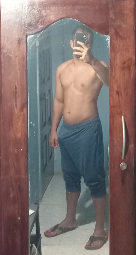 Trying to get that gym body photo