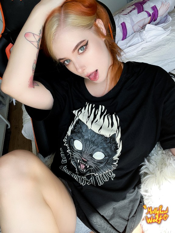 MollyRedWolf