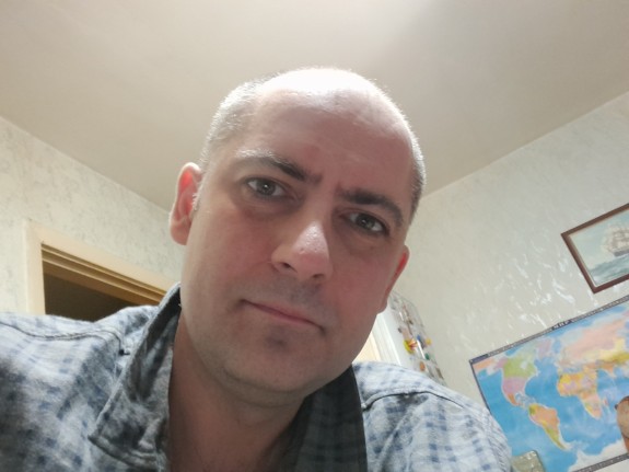 Я пока что не голый