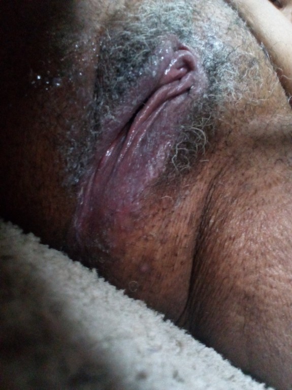 Pussy so Wet CUMMING RIGHT KNOW NEED DICK AND TIPS WHERE MY FANS SAT photo