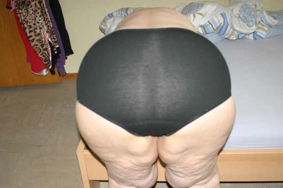 Mein dicker Arsch in Panty ( Unterhose )