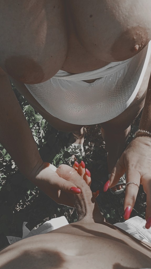 Playing with a delicious cock!